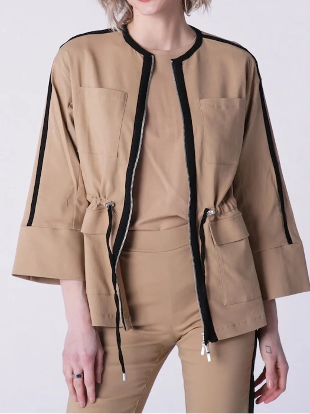 Wynne Layers Flatter Fit Jacket With Piping Details 2XL NWT - Picture 2 of 8